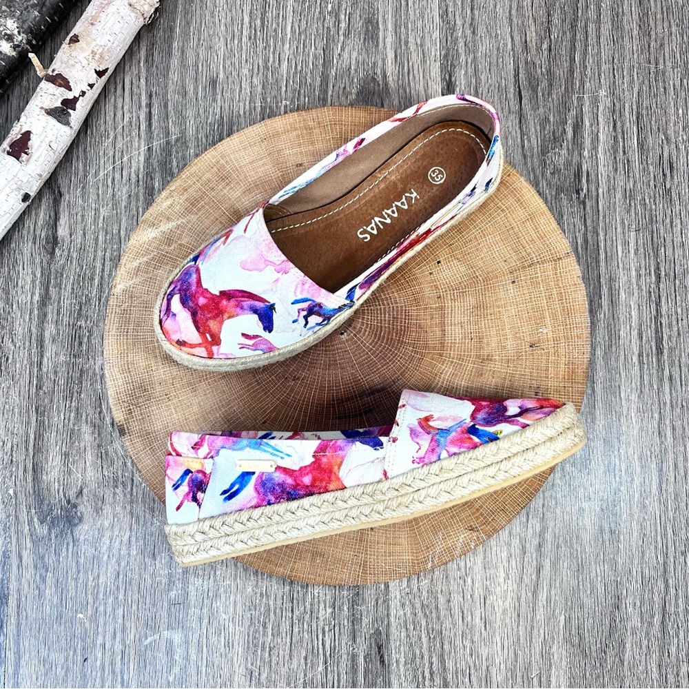 *NWOB Kaanas | Water color Horse Canvas Espadrilles Size 35/5